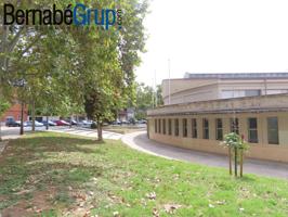 PARA INVERSORES - LOCAL ALQUILADO DE GRANDES DIMENSIONES Y EXCELENTE UBICACIÓN photo 0