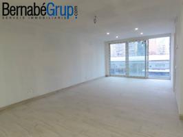 ESTRENA PISO CON PARKING EN EL CENTRO DE GRANOLLERS photo 0