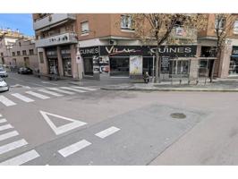 Local Comercial Esquinero en el Corazón de Vilafranca del Penedés. photo 0