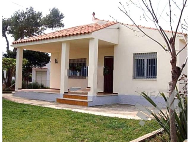 SE VENDE FINCA URBANA CON CHALET EN LA COSTA SUR DE VINARÓS photo 0