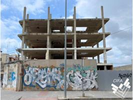 ¡Oportunidad de Inversión en Edificio de Obra Parada! photo 0