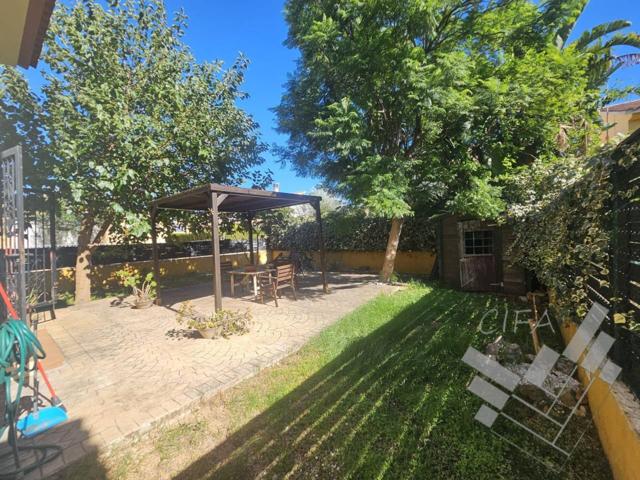 CASA DE 4 HABITACIONES Y PISCINA COMUINITARIA photo 0