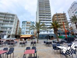 SE VENDE PISO EN EL PASEO MARÍTIMO – ¡A UNOS PASOS DE LA PLAYA! photo 0