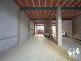 Almacén en alquiler en ubicación céntrica photo 0