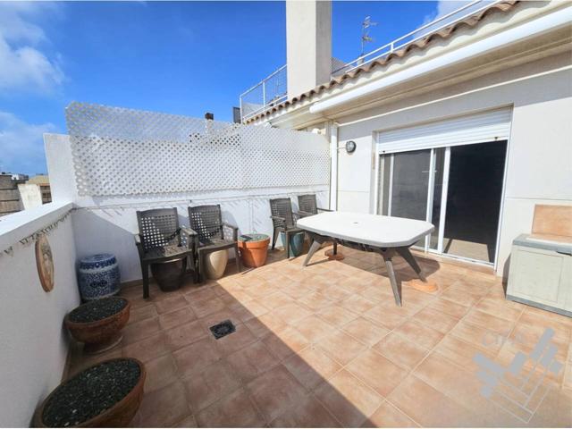 Piso en venta en Nucli Urbà photo 0