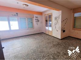 Piso en venta en Nucli Urbà photo 0
