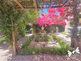 Chalet pareado en venta en Costa Sur photo 0
