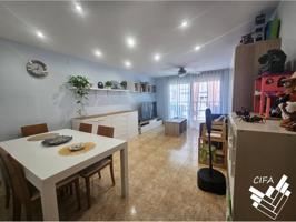Piso en venta en Nucli Urbà photo 0