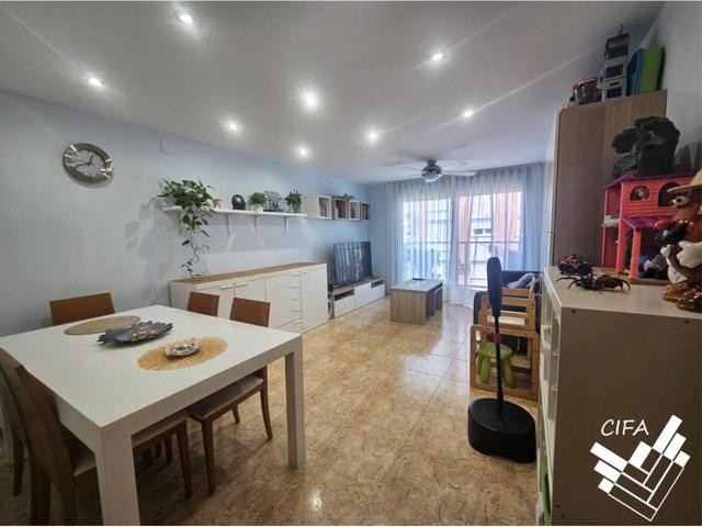 Piso en venta en Nucli Urbà photo 0
