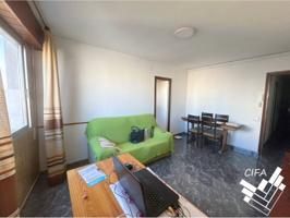 Piso en venta en Nucli Urbà photo 0