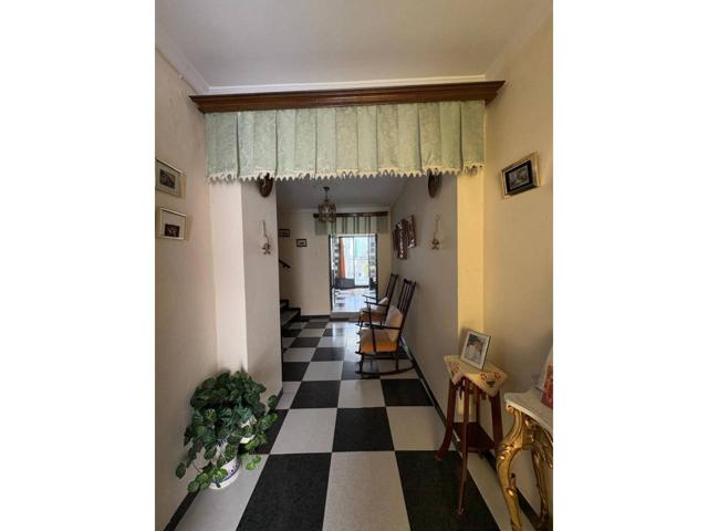 CASA EN VENTA JUNTO AL AYUNTAMIENTO, CON POSIBILIDAD DE HACER COCHERA Y RECREO. photo 0