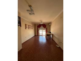 PISO DE TRES DORMITORIOS CON ASCENSOR Y PARKING photo 0