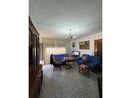 PISAZO EN PRIMERA PLANTA CON PATIO JUNTO AL PARQUE photo 0