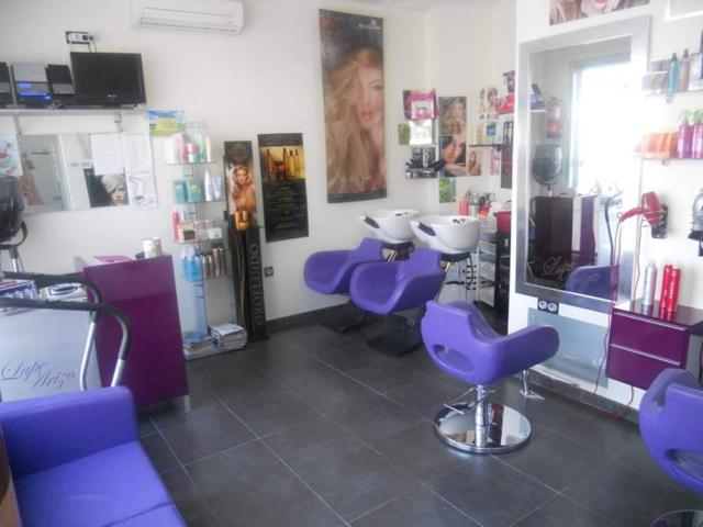 VENTA DE LOCAL COMERCIAL DE UNOS 38 m2 CON PORCHE PRIVATIVO IDEAL PARA NEGOCIO O INVERSIÓN‼️ photo 0