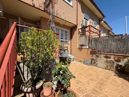 Unifamiliar Pareada En venta en Algete photo 0