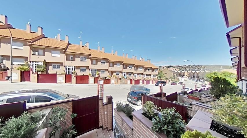 Unifamiliar Pareada En venta en Algete photo 0