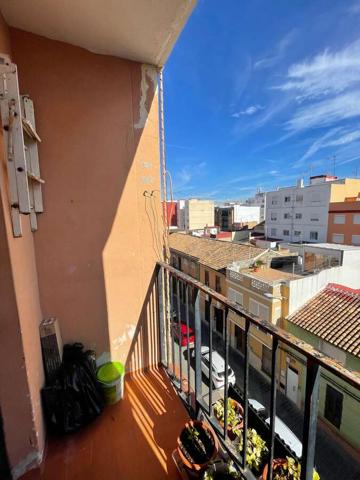 Piso en alquiler de larga estancia en Valencia – Solo se alquila a familias estables, zona La Torre photo 0