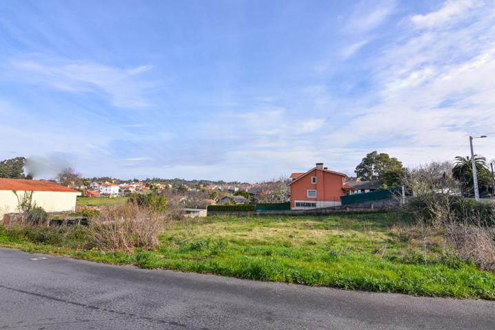 Parcela urbana en Dorneda-Oleiros, de 531 m2. photo 0