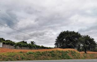 Parcela de 1823 metros para dos chalés en Alvedro, Culleredo photo 0