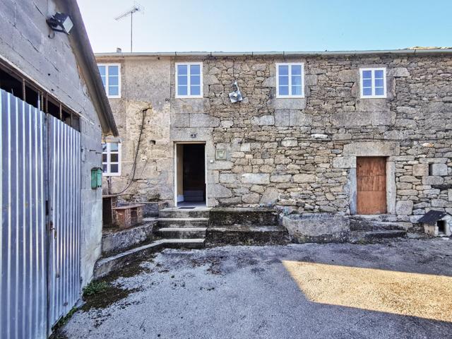 Casa de piedra típica gallega, en núcleo rural, a 8 kilómetros de Guitiriz photo 0