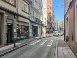Amplio local comercial en el centro de A Coruña photo 0