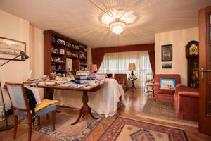 Muy amplio, con 5 habitaciones, en el Ensanche photo 0
