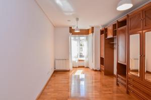 Apartamento seminuevo con garaje y trastero photo 0