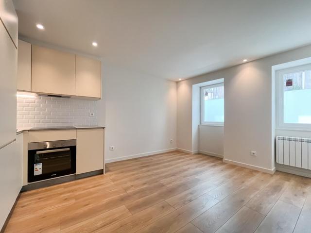 Bajo vivienda a estrenar en calle Independencia photo 0