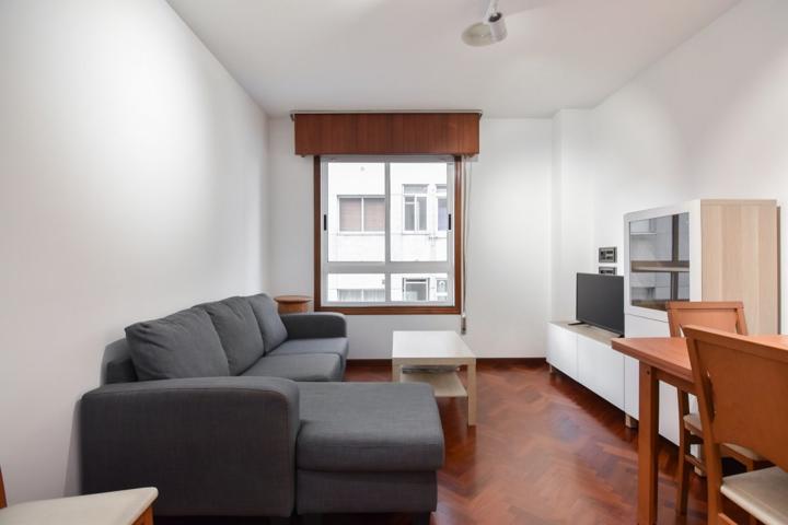 Dos habitaciones, con garaje y trastero, en Antonio Ríos photo 0