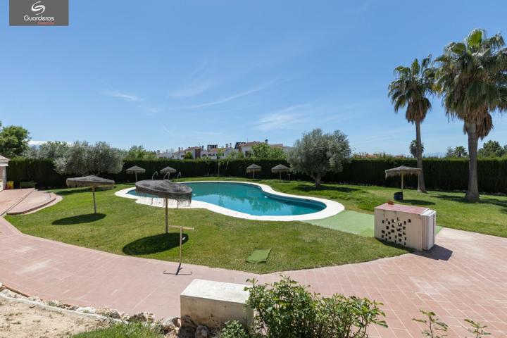 Unifamiliar Pareada En venta en Albolote-Cortijo Del Aire, Albolote photo 0