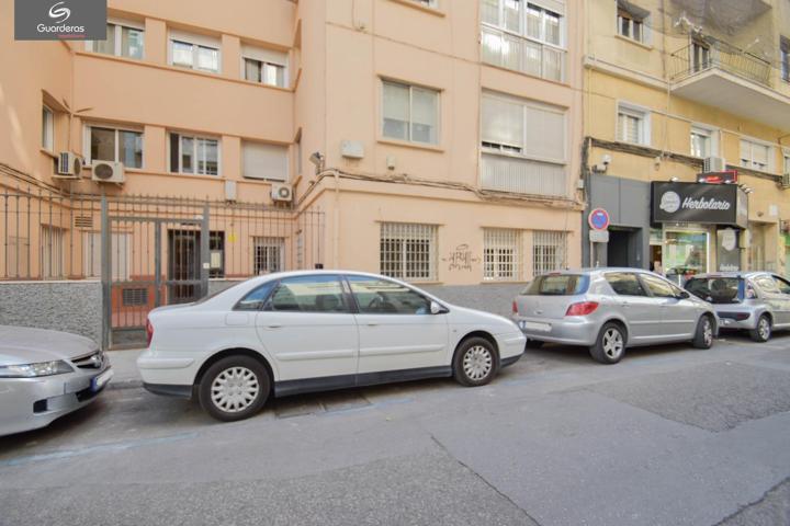 Espectacular piso en el centro de granada para hacer a tu gusto photo 0