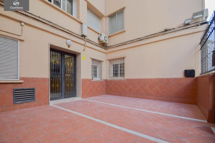 Espectacular piso en el centro de granada para hacer a tu gusto photo 0