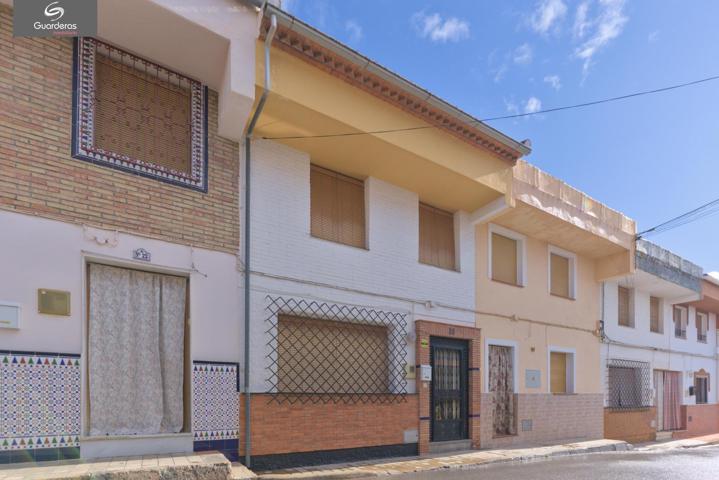 Casa y nave en Alomartes photo 0