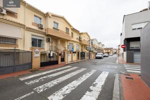 Chalet en Armilla photo 0