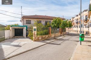 GRAN VIVIENDA SOBRE SOLAR DE 781 M. photo 0