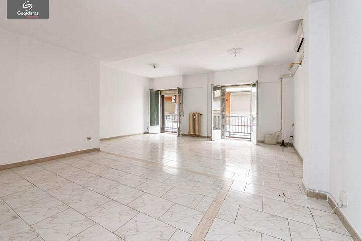 PISO EN CALLE SAN VICENTE FERRER - GRANADA. photo 0