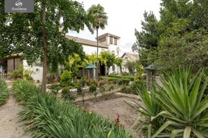 Edificio con picadero. photo 0