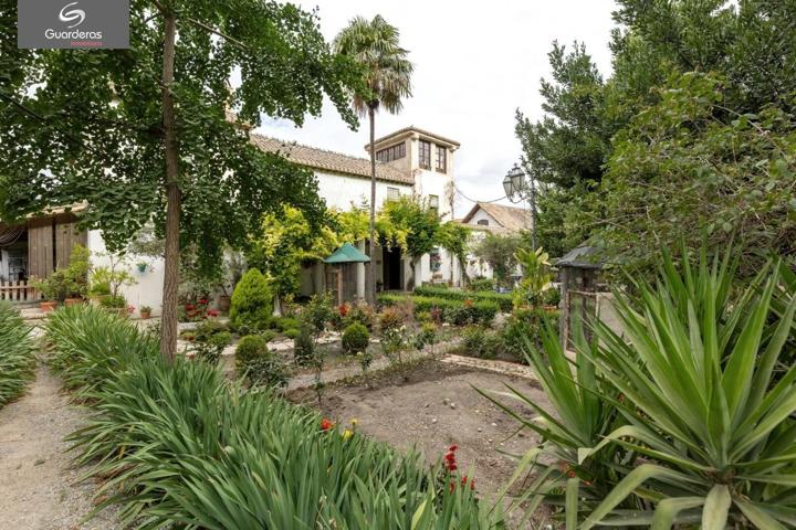Edificio con picadero. photo 0