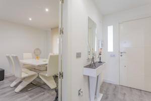 Casa totalmente reformada con 3 dormitorios, patio y placas fotovoltaicas photo 0