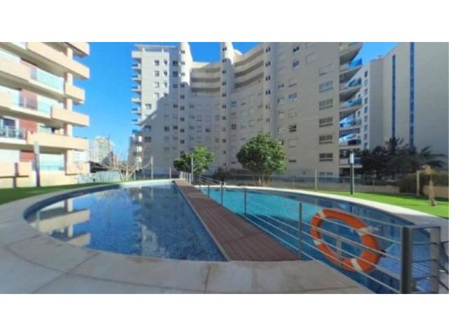 Piso de 3 dormitorios, amplio, totalmente reformado. Buenas calidades photo 0