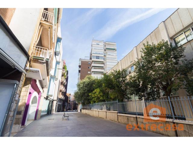 Local en venta en Centro photo 0