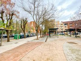 Local comercial en alquiler en Pardaleras photo 0