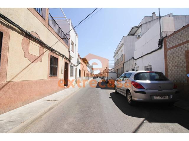 Venta de piso en San Roque en Badajoz photo 0