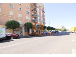 Venta de piso con 4 dormitorios en la ronda Norte de San Roque Badajoz photo 0