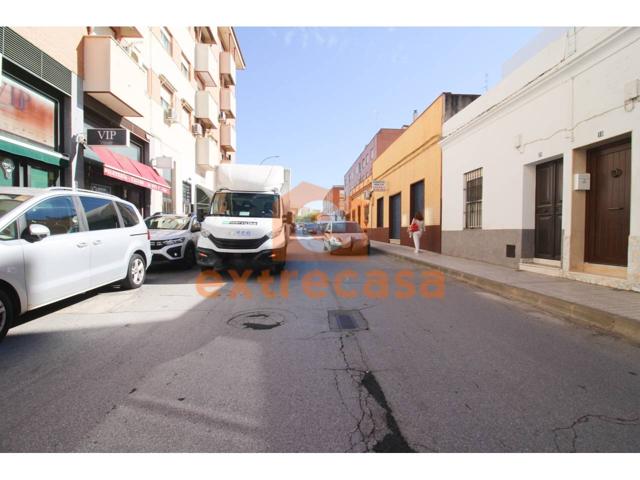 Venta de piso en la zona de María Auxiliadora de Badajoz photo 0