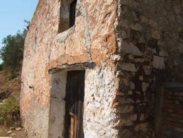 ALFARA DE CARLES, Bonita finca en venta con casa y fuente de agua photo 0