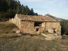 Finca rustica con agua de fuente en venta en Paüls photo 0