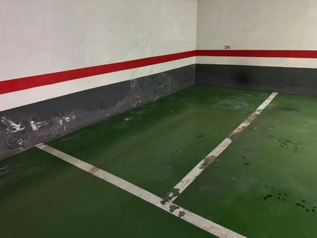 Garaje en venta en Sant Francesc(46004) photo 0