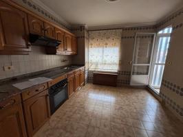 OPORTUNIDAD DE PISO AMPLIO EN OVIEDO. photo 0