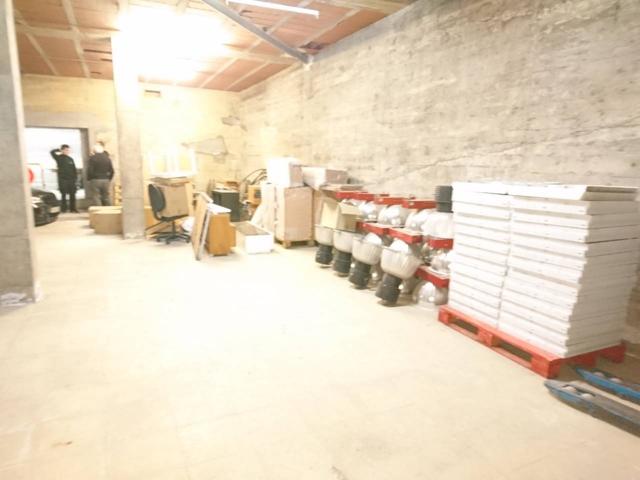 LES FRANQUESES CENTRO ALMACEN COMERCIAL-GARAJE 520 M2 en alquiler photo 0